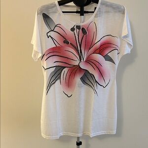 Lily Print White and Pink Women's Short Sleeve Top
